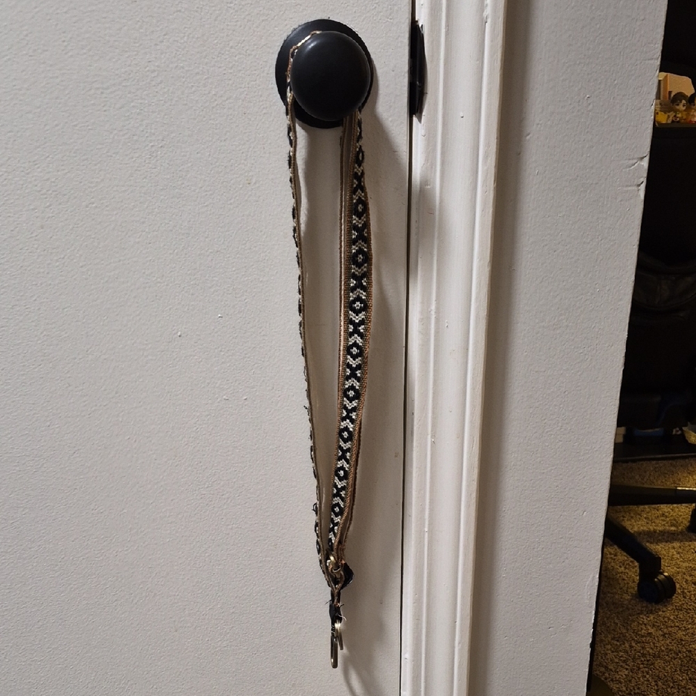 Joy Susan Black and White Key Holder